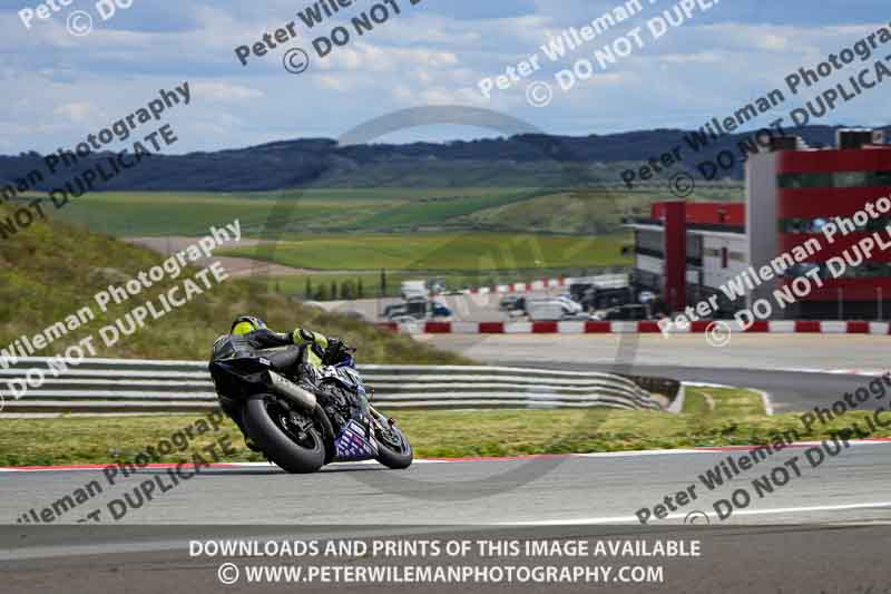 cadwell no limits trackday;cadwell park;cadwell park photographs;cadwell trackday photographs;enduro digital images;event digital images;eventdigitalimages;navarra;no limits trackdays;peter wileman photography;racing digital images;trackday digital images;trackday photos